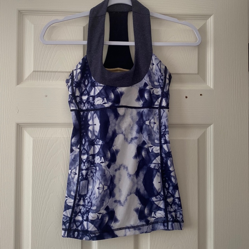 Lululemon work out top. Size S